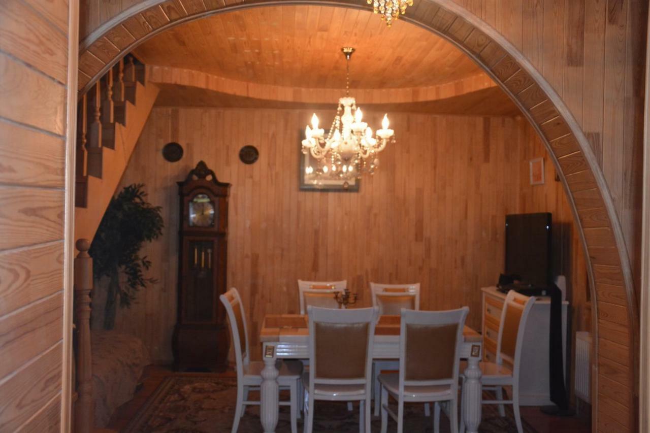 Корсар:Korsar Hotel Odessa Buitenkant foto